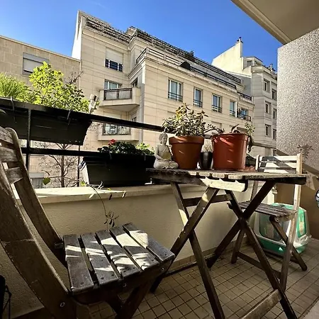 Appartement Lumineux Avec Balcon Levallois-Perret Exterior photo